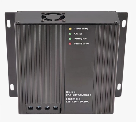 車のための充電器 12V 30A への DC 電池への自動スマートな DC