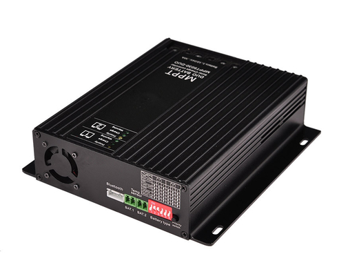 12V 24V 30A RVsのキャラバンのボートのための二重電池MPPT太陽充満コントローラー