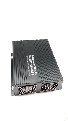 TRS 685W車のための太陽DCの充電器MPPT Bluetooth
